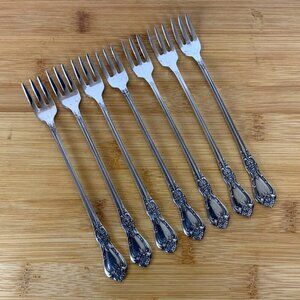 Oneida Distinction Deluxe Kennett Square Lot of 7 Cocktail Forks Stainless Steel